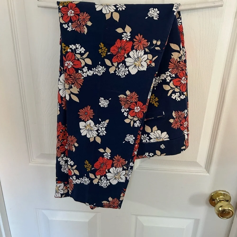 Old Navy blue flowered ankle mid rise